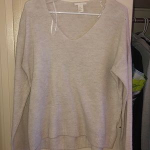 V neck sweater